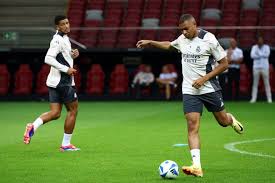 房屋内装中 房屋内装中